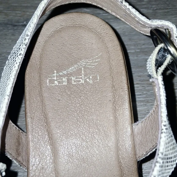 Women's Julie Dansko snakeskin shoes size 37 - Picture 10 of 12